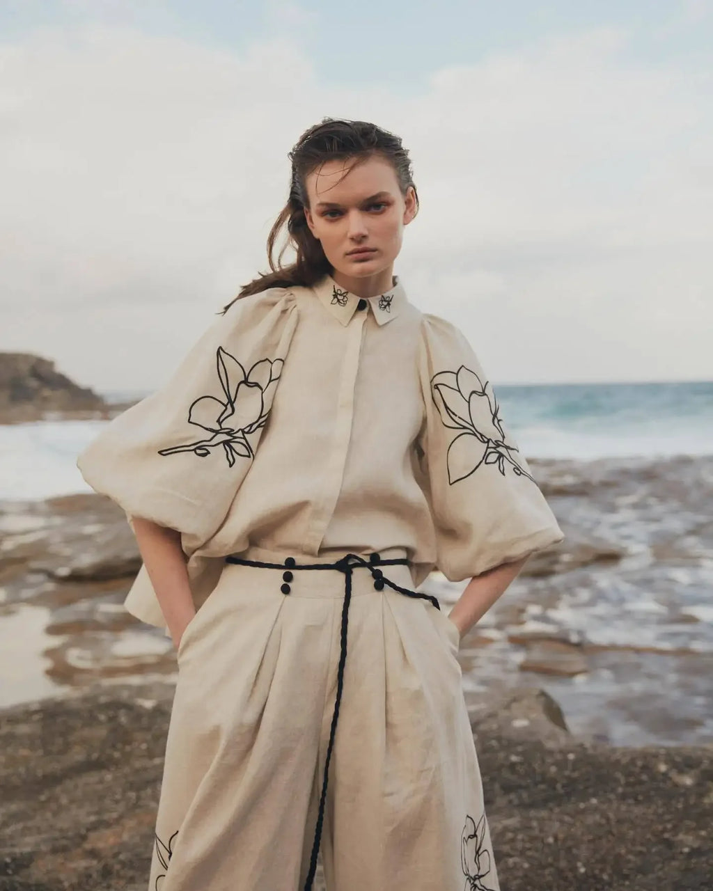 Set Camisa de Mangas Abullonadas 3/4 y Pantalones Largos Anchos