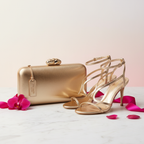 Dorado Clutch: dorado metálico Sandalias: dorado fino o champagne combinar con fucsia